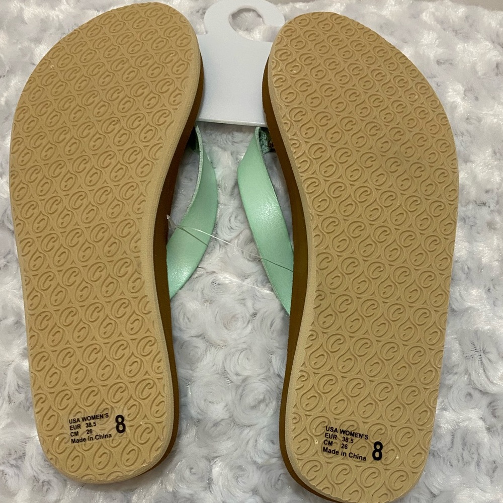 SOLD***Cobian Ladies Bethany Kealia Flip Flop Sandals in Seafoam Green - 8 - Picture 4 of 6